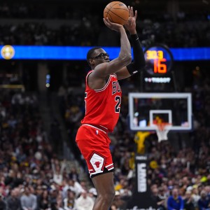 旺财28品牌力量-攻防发力！杰伦·史密斯强攻打进加罚 随后防守大帽哈登