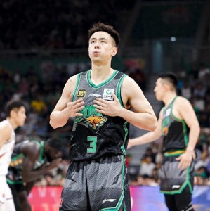 旺财28梦想空间-复出就见效！赵继伟砍下24+7，3名队友被激活，莫兰德不再消极